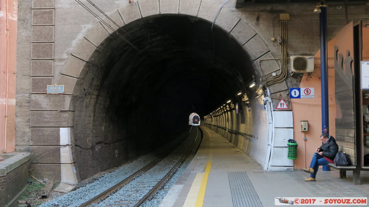 Cinque Terre - Vernazza - Tunnel Riola
Mots-clés: ITA Italie Liguria Vernazza Parco Nazionale delle Cinque Terre patrimoine unesco