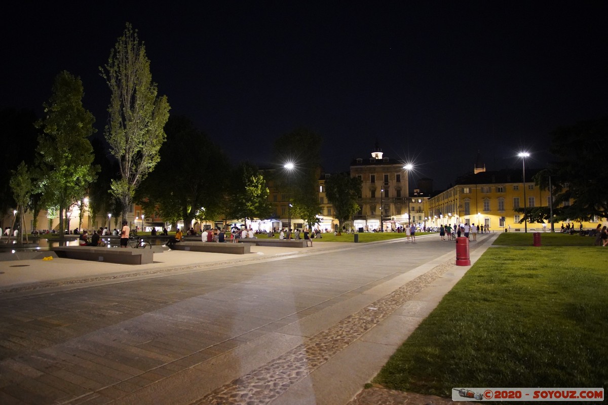 Parma by night - Piazzale della Pace
Mots-clés: Emilia-Romagna geo:lat=44.80443738 geo:lon=10.32699691 geotagged ITA Italie Parma Nuit Palazzo della Pilotta Piazzale della Pace