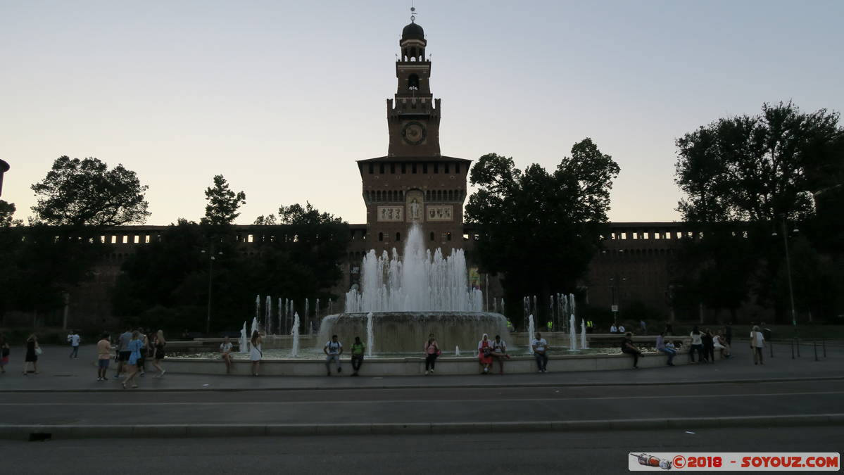 Milano - Castello Sforzesco
Mots-clés: Brera geo:lat=45.46889341 geo:lon=9.18142433 geotagged ITA Italie Lombardia Milano Castello Sforzesco chateau Fontaine