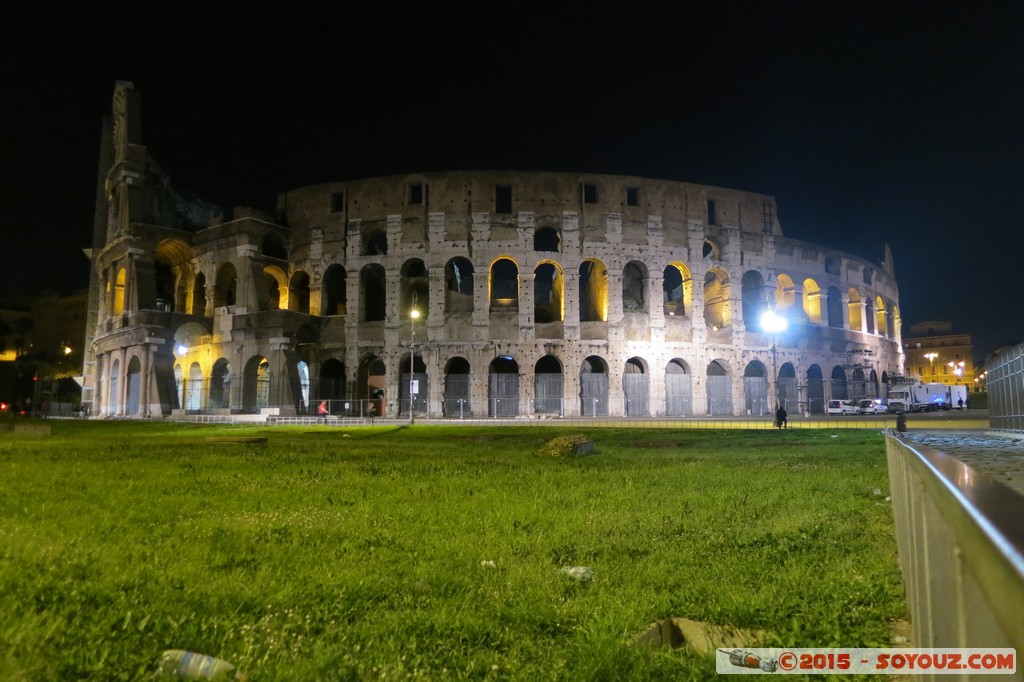 Roma di notte - Colosseo
Mots-clés: Campitelli geo:lat=41.88988344 geo:lon=12.49037360 geotagged ITA Italie Lazio Roma Nuit Colosseo Ruines Romain