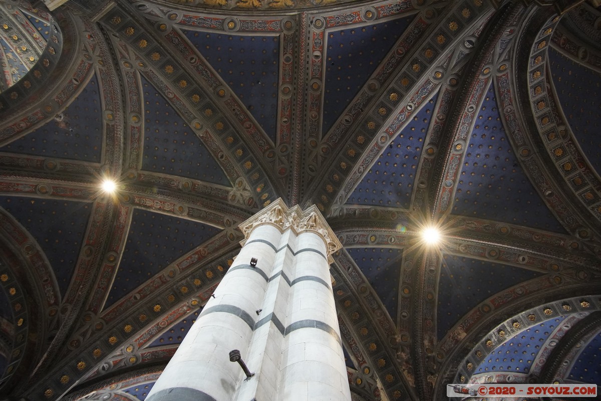 Duomo di Siena
Mots-clés: geo:lat=43.31795371 geo:lon=11.32943015 geotagged ITA Italie Siena Toscana patrimoine unesco Duomo di Siena Eglise Plafond
