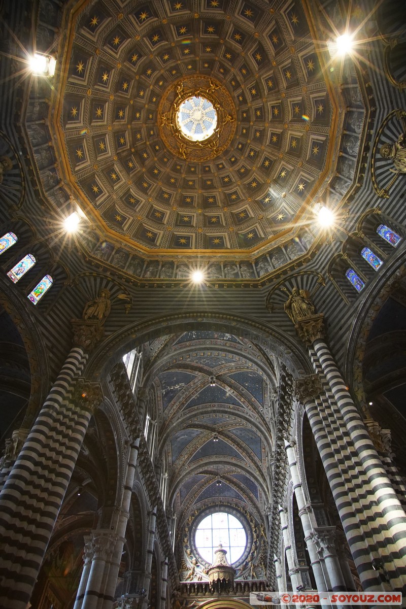 Duomo di Siena
Mots-clés: geo:lat=43.31781320 geo:lon=11.32922362 geotagged ITA Italie Siena Toscana patrimoine unesco Duomo di Siena Eglise Plafond