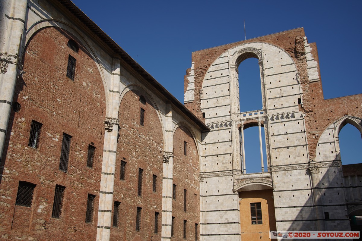 Duomo di Siena - Facciatone
Mots-clés: geo:lat=43.31755756 geo:lon=11.32959108 geotagged ITA Italie Siena Toscana patrimoine unesco Duomo di Siena Eglise Facciatone