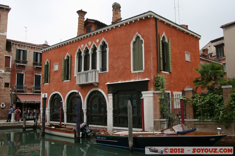 Venezia - Palazzo
Mots-clés: geo:lat=45.43633631 geo:lon=12.32259622 geotagged ITA Italie Santa Croce Venedig Veneto patrimoine unesco canal