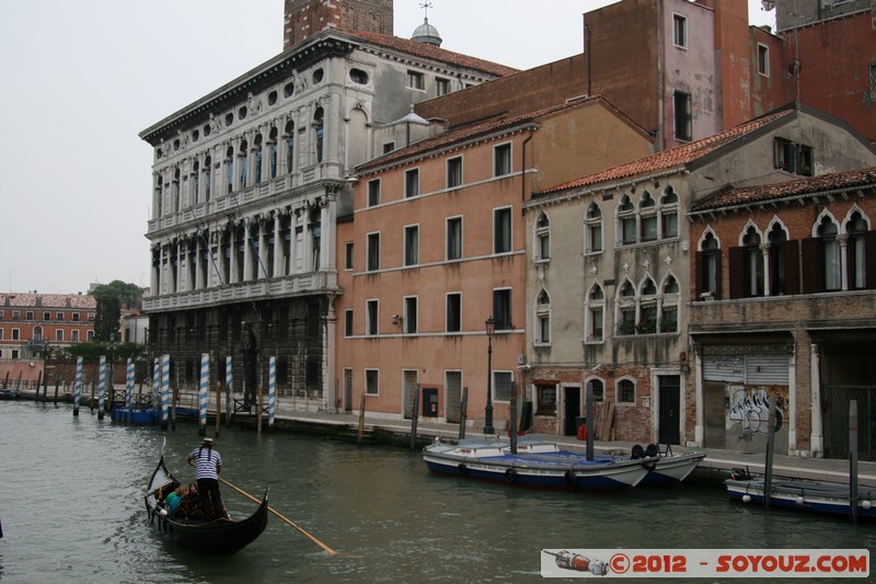 Venezia - Canal di Cannaregio
Mots-clés: geo:lat=45.44366535 geo:lon=12.32569939 geotagged ITA Italie Venedig Veneto Venezia patrimoine unesco Gondole canal