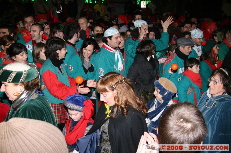 Storico Carnevale di Ivrea - Piazza di Citta - Gli Abba
Mots-clés: Nuit