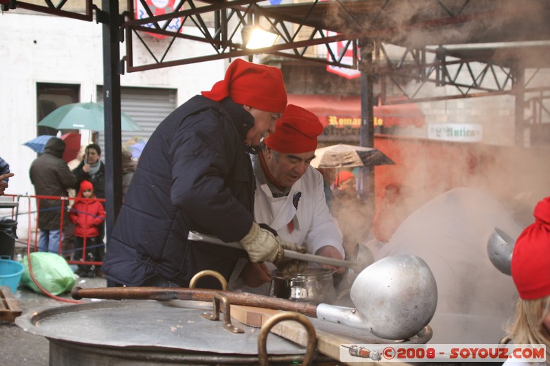 Storico Carnevale di Ivrea - Fagiolata Benefica del Castellazzo
Mots-clés: Nourriture