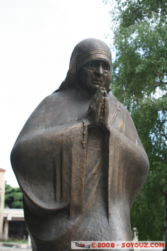 Skopje - Statue of Mother Theresa
Mots-clés: statue sculpture