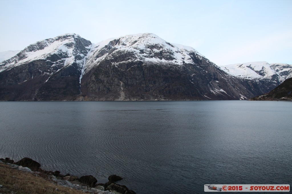 Eidfjord
Mots-clés: Eidfjord geo:lat=60.46492800 geo:lon=7.05610825 geotagged Hordaland Lægereid NOR Norvège Fjord Montagne Neige
