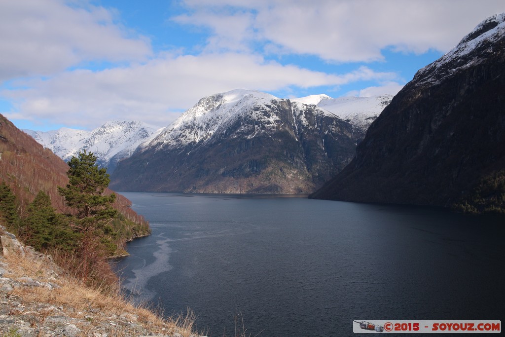 Geirangerfjord - Hellesylt
Mots-clés: geo:lat=62.09168533 geo:lon=6.87129967 geotagged Hellesylt More og Romdal NOR Norvège Geirangerfjord Montagne Neige Fjord patrimoine unesco
