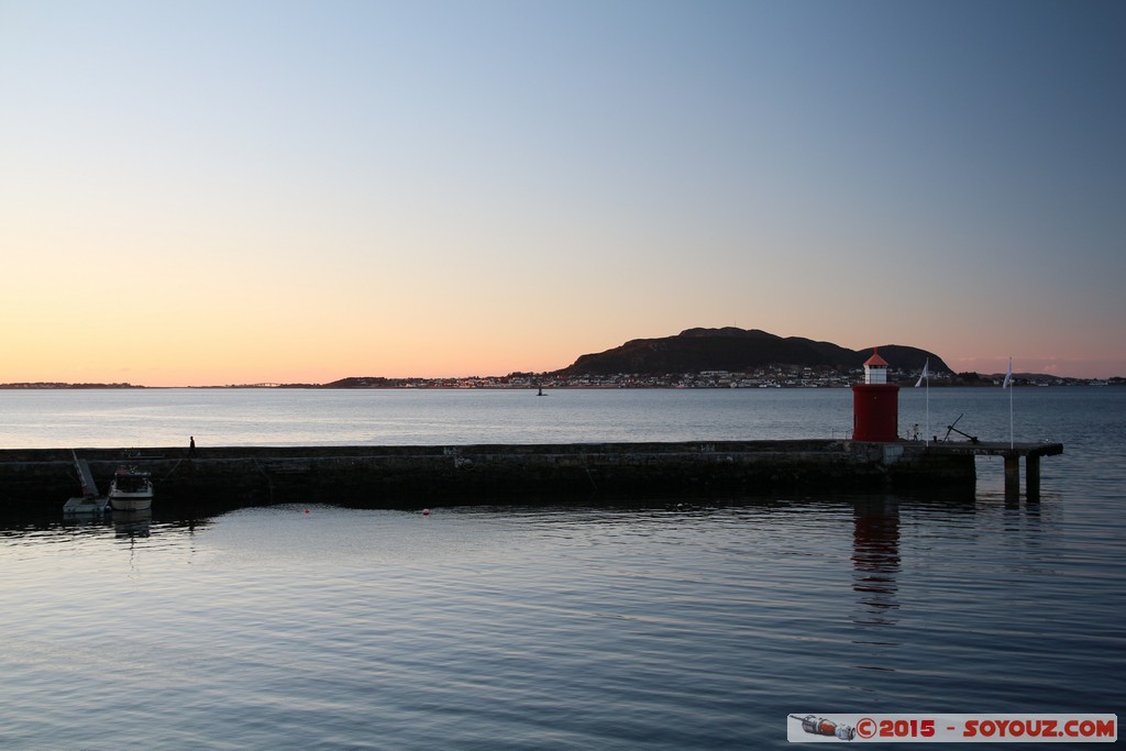 Alesund - Fiskerimuseet - Sunset
Mots-clés: lesund geo:lat=62.47356564 geo:lon=6.15010707 geotagged More og Romdal NOR Norvège Norway Alesund sunset Lumiere