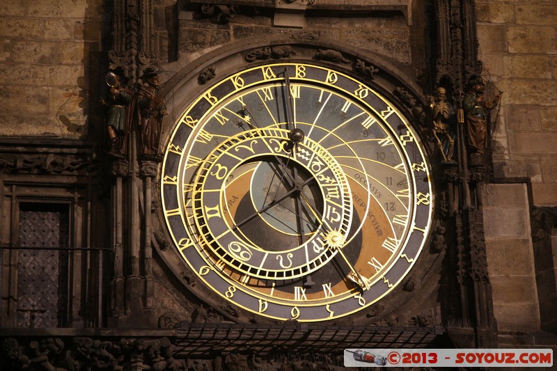 Prague by Night - Staromestske namesti - Staromestsky orloj
Mots-clés: CZE geo:lat=50.08703372 geo:lon=14.42072873 geotagged HlavnÃ­ mÄsto Praha KoÅ¡Ã­Åe RÃ©publique TchÃ¨que StarÃ© MÄsto Nuit Staromestske namesti patrimoine unesco Starom