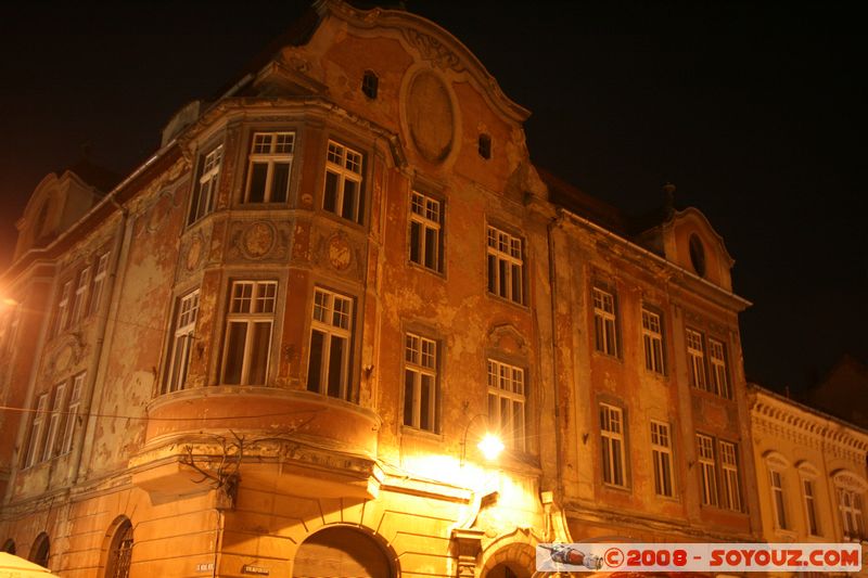 Brasov by night - strada Republicii
Mots-clés: Nuit