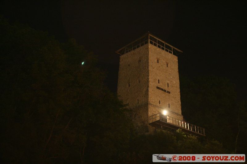 Brasov by night - Turnul Neagru
Mots-clés: Nuit chateau
