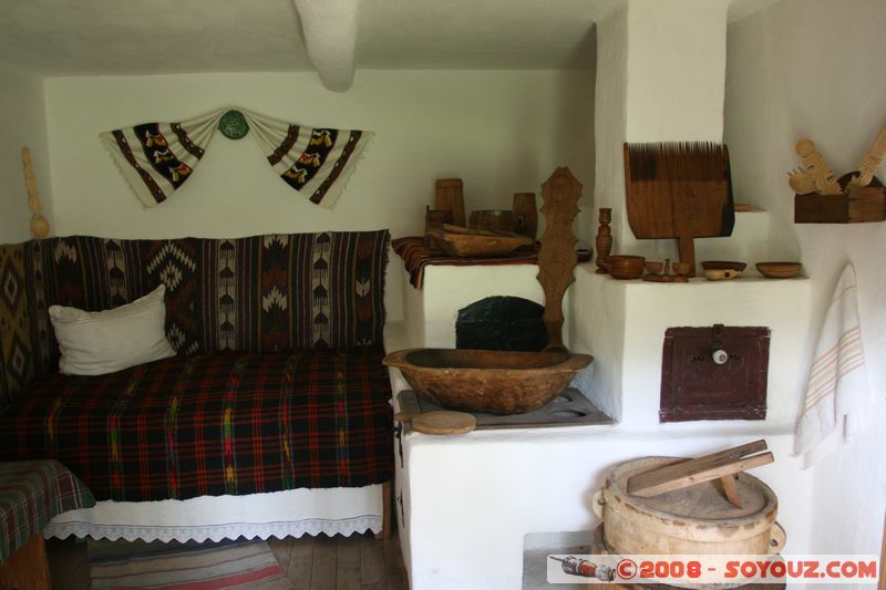 Suceava's Village Museum - Casa Vicov
Mots-clés: Bois