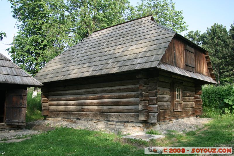 Suceava's Village Museum - Gospodarie Straja (Ferme)
Mots-clés: Bois