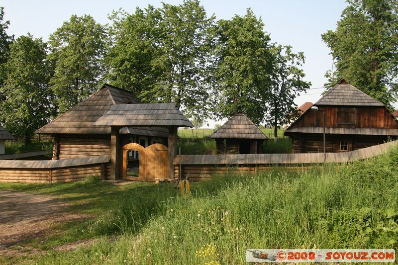 Suceava's Village Museum - Gospodarie Straja (Ferme)
Mots-clés: Bois