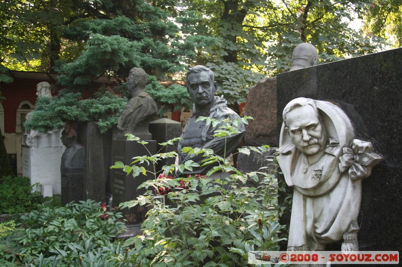 Moscou - Cimetiere Novodevichy
Mots-clés: cimetiere sculpture