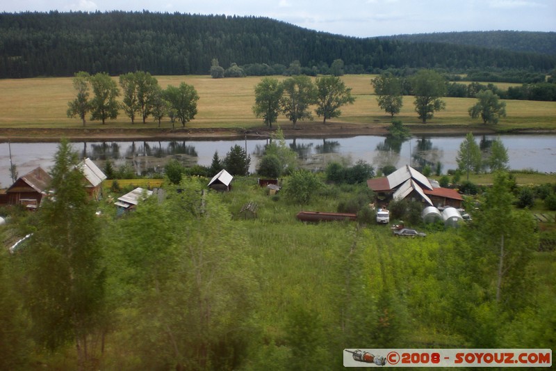 Train Moscou - Ekaterinburg - Campagne Russe
Mots-clés: paysage