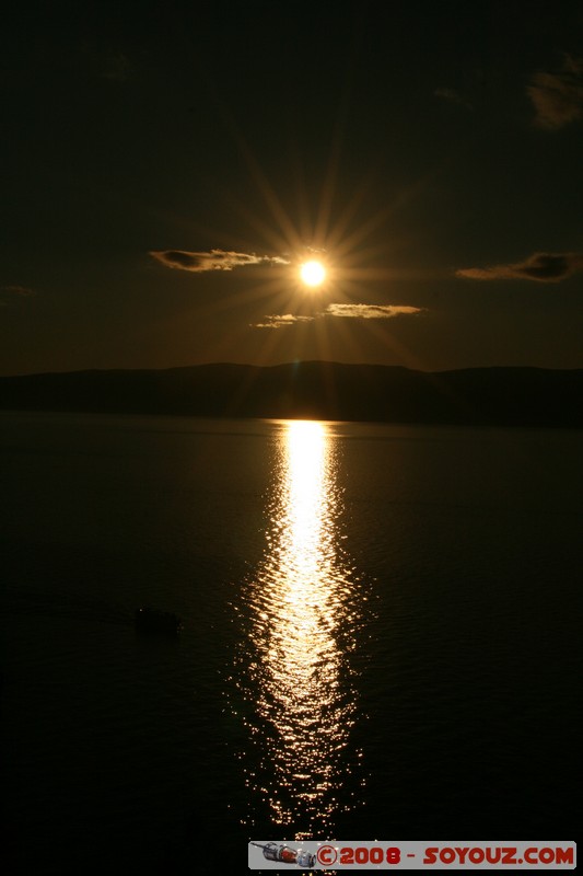 Olkhon - Khuzir - Sunset time
Mots-clés: sunset Lac