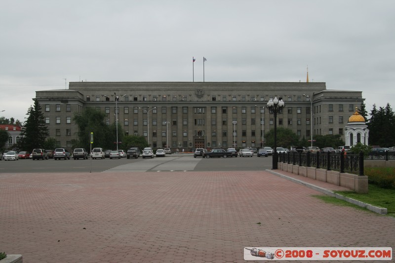 Irkoutsk - Place Kirova - Batiment de l'administration regionale
