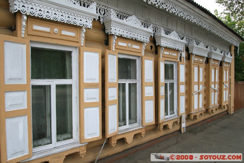 Irkoutsk - Maison en bois
Mots-clés: Bois