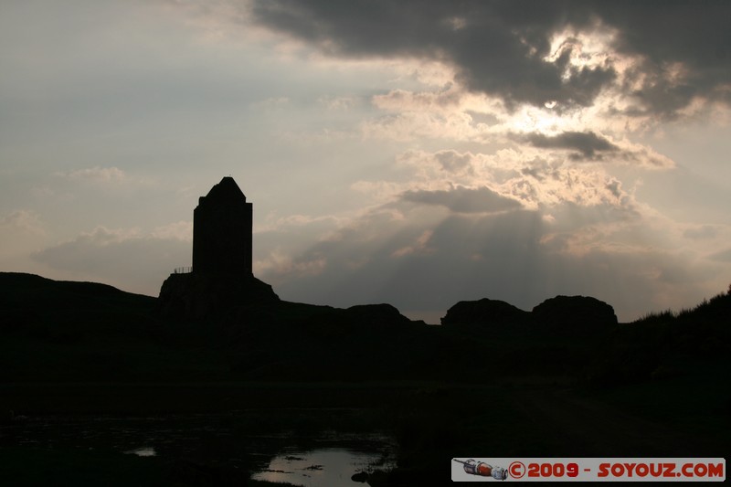 The Scottish Borders - Smailholm Tower
Smailholm, The Scottish Borders, Scotland, United Kingdom
Mots-clés: sunset Moyen-age