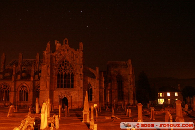 The Scottish Borders - Melrose Abbey by Night
Melrose Abbey, Cloisters Rd, the Scottish Borders, The Scottish Borders TD6 9, UK
Mots-clés: Nuit Eglise Ruines cimetiere