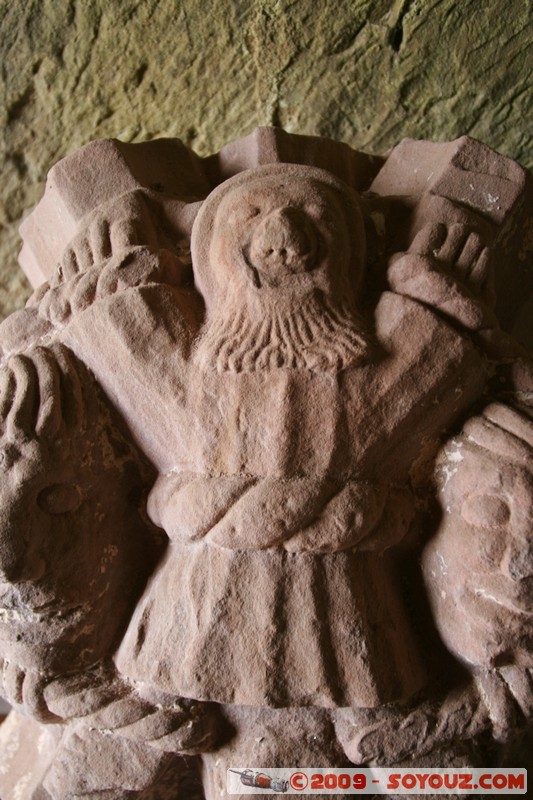 The Scottish Borders - Dryburgh Abbey - Sculpture
Saint Boswells, The Scottish Borders, Scotland, United Kingdom
Mots-clés: Eglise Ruines Bas relief