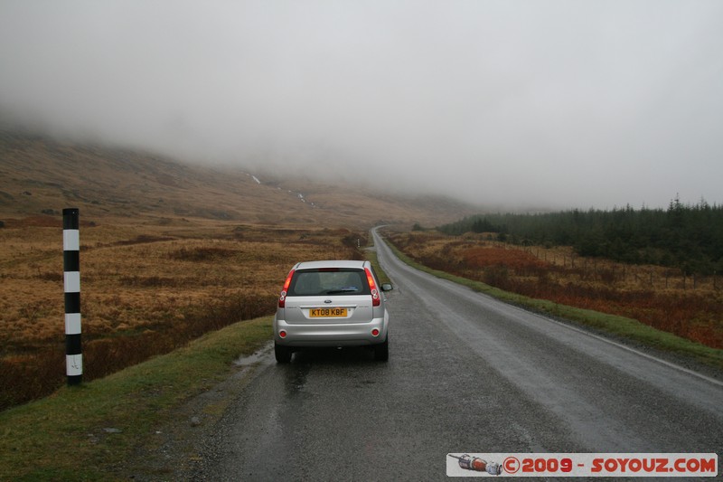 Mull - Along A849
A849, Argyll and Bute PA65 6, UK
Mots-clés: voiture brume