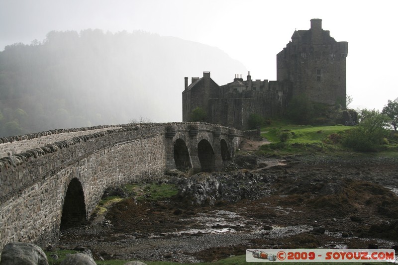 Highland - Eilan Donan Castle
Castle used in Highlander
Dornie, Highland, Scotland, United Kingdom
Mots-clés: chateau Movie location Eilan Donan Castle Highlander Lac Pont