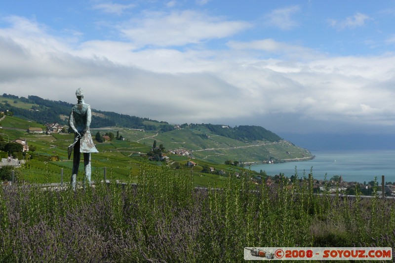 Grandvaux - Statue de Corto Maltese
Mots-clés: patrimoine unesco Lac vignes