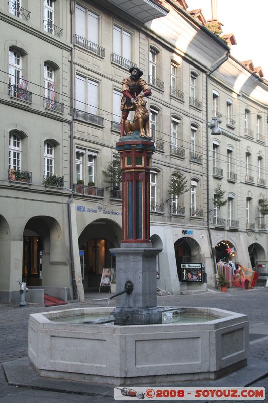 Berne - Simsonbrunnen
Mots-clés: patrimoine unesco Fontaine