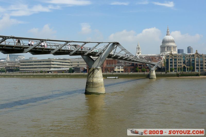 London - Southwark - Millennium Bridge and St Paul's Cathedral
