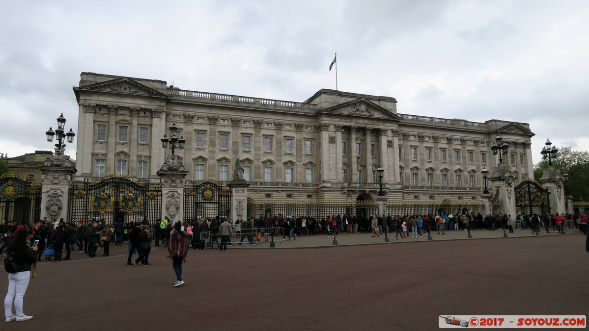 London - Buckingham Palace
Mots-clés: England GBR geo:lat=51.50131694 geo:lon=-0.14042750 geotagged Royaume-Uni St. James's Ward Victoria London Londres Buckingham Palace