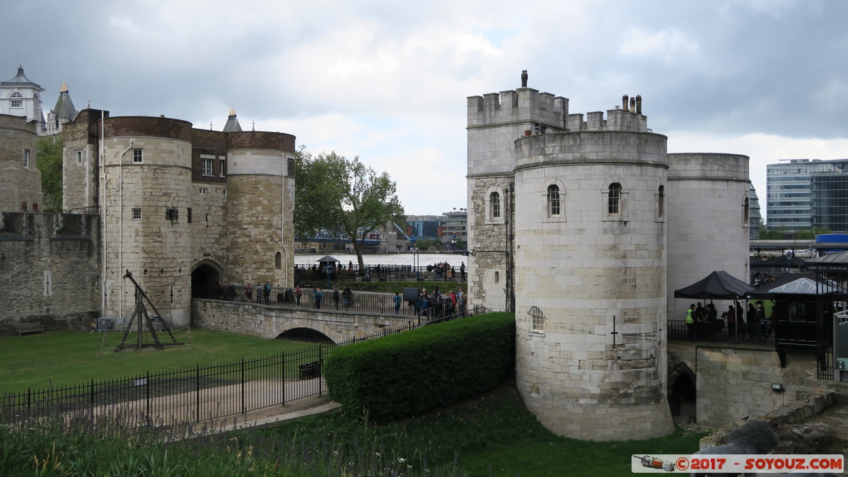 The Tower of London - Byward Tower
Mots-clés: England GBR geo:lat=51.50842667 geo:lon=-0.07848833 geotagged Royaume-Uni Southwark Tower Ward London Londres Tower of London chateau Tower Hamlets patrimoine unesco