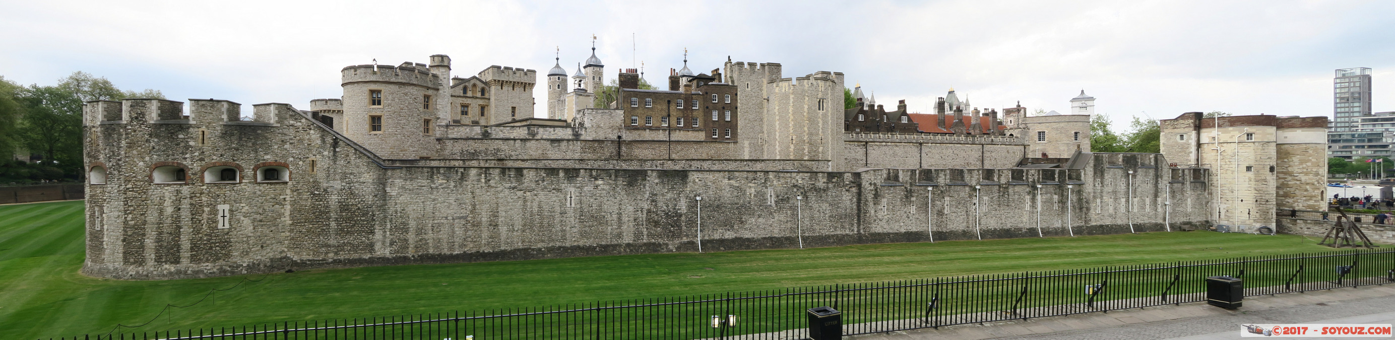 The Tower of London - panorama
Mots-clés: England GBR geo:lat=51.50887933 geo:lon=-0.07820000 geotagged Royaume-Uni St. Katharine's and Wapping Ward Whitechapel London Londres Tower of London chateau Tower Hamlets panorama patrimoine unesco