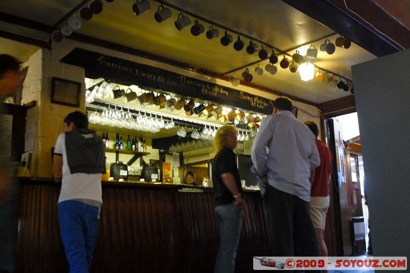 Newton Abbot - Ye Olde Cider Bar
Sandford View, Newton Abbot, Devon TQ12 2, UK
Mots-clés: pub