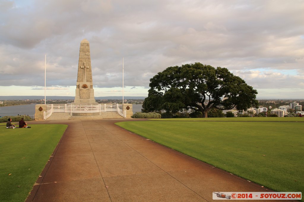 Perth - Kings Park - State War Memorial Cenotaph
Mots-clés: AUS Australie geo:lat=-31.96066185 geo:lon=115.84385360 geotagged Kings Park West Perth Western Australia State War Memorial Precinct