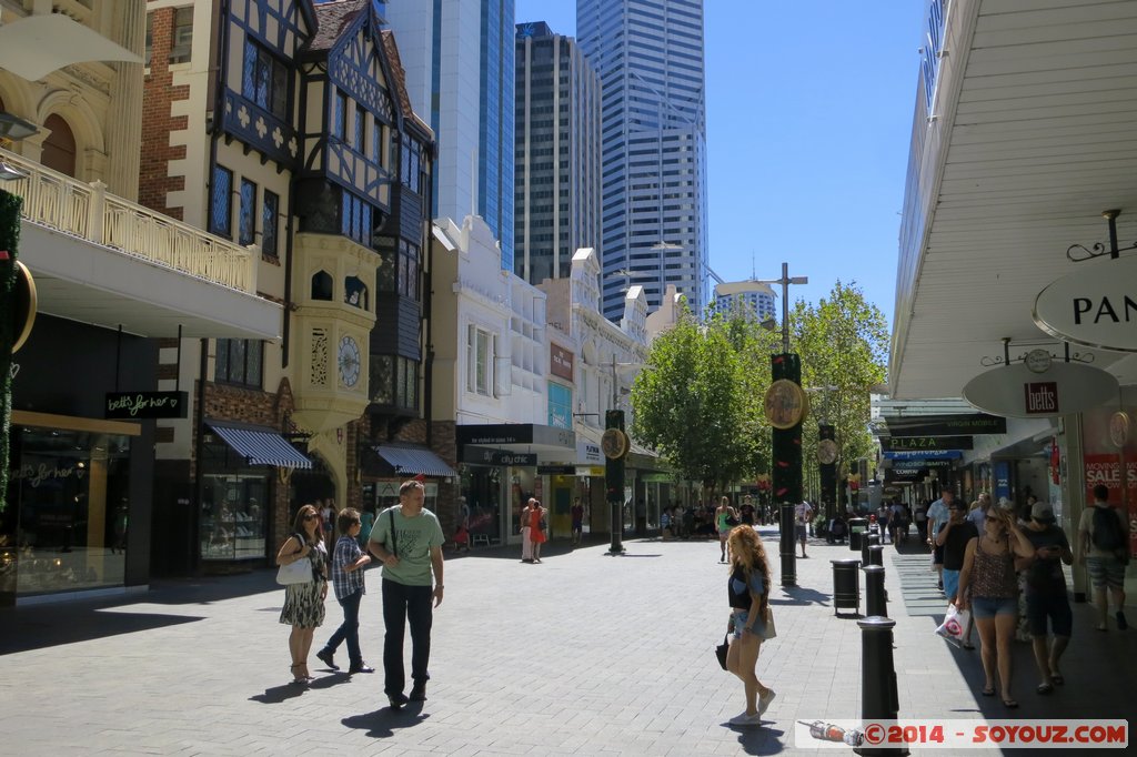 Perth CBD - Hay street
Mots-clés: AUS Australie Cloisters Square Po geo:lat=-31.95416267 geo:lon=115.85882038 geotagged Perth Western Australia Hay street