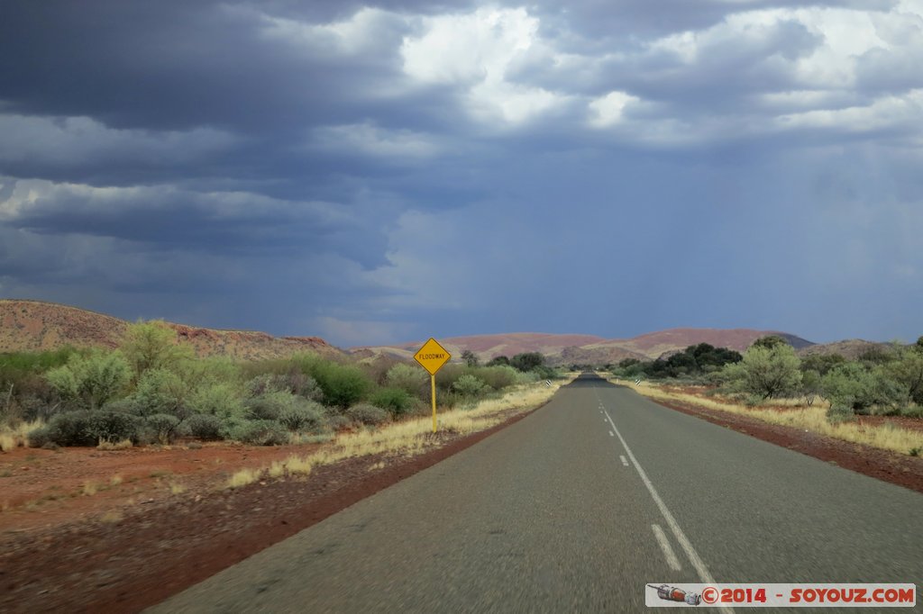 Nanutarra - Munjina Road
Mots-clés: AUS Australie Cajpupt Yard geo:lat=-22.98188500 geo:lon=117.13687700 geotagged Nanutarra - Munjina Road Western Australia Route