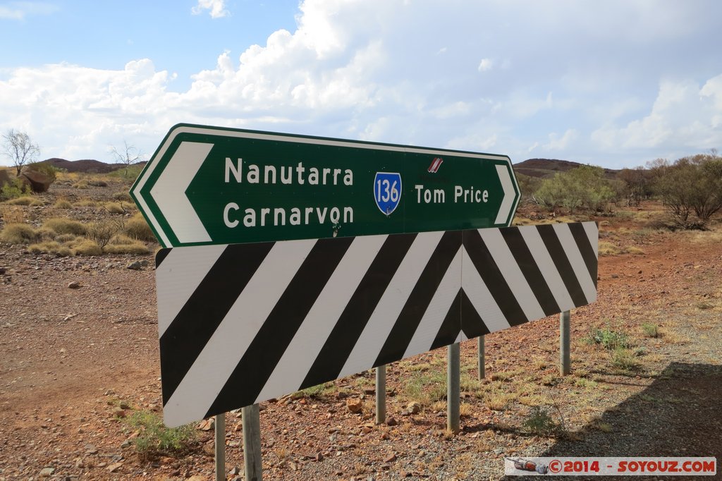 Nanutarra - Munjina Road - Cajpupt Yard
Mots-clés: AUS Australie Cajpupt Yard geo:lat=-22.92978837 geo:lon=117.36280906 geotagged Nanutarra - Munjina Road Western Australia Route