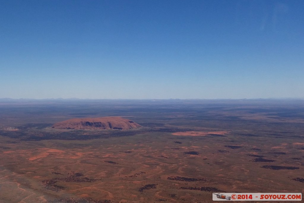 Flight Yulara/Sydney - Vew on Uluru
Mots-clés: Uluru - Kata Tjuta National Park Northern Territory patrimoine unesco uluru Ayers rock vue aerienne animiste
