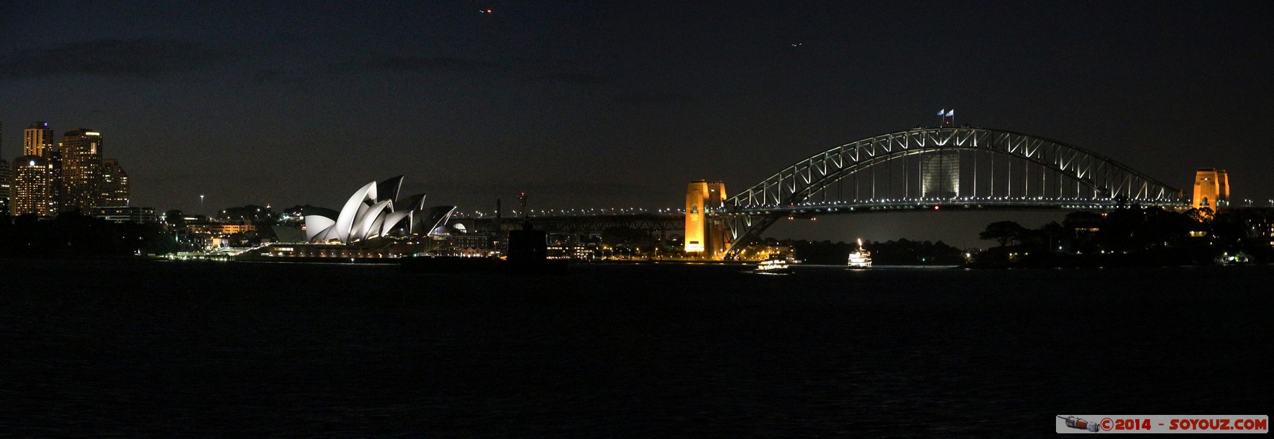 Sydney Harbour by Night - Opera House and Harbour Bridge panorama
Stitched Panorama
Mots-clés: AUS Australie Bondi Junction Garden Island geo:lat=-33.85384800 geo:lon=151.23477700 geotagged New South Wales Sydney Nuit Sydney Harbour Port Jackson Harbour Bridge Opera House patrimoine unesco Pont panorama