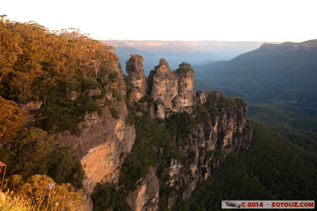 Katoomba - Echo Point - The Three Sisters at sunset
Mots-clés: AUS Australie geo:lat=-33.73257200 geo:lon=150.31195200 geotagged Katoomba New South Wales Blue Mountains patrimoine unesco Echo Point The Three Sisters sunset
