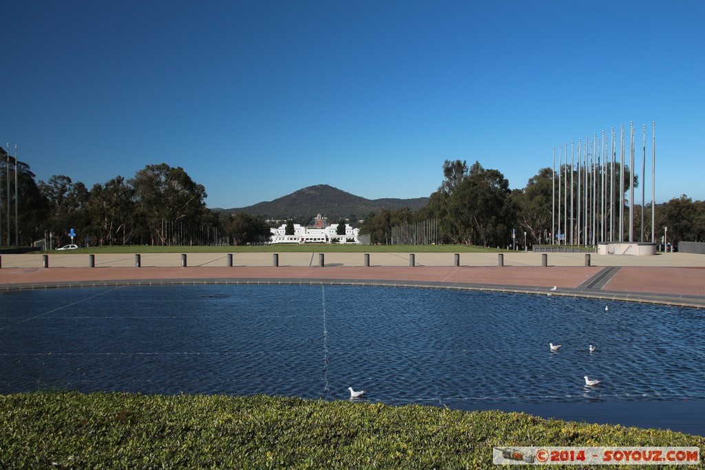 Canberra - Parliament House
Mots-clés: AUS Australian Capital Territory Australie Capital Hill geo:lat=-35.30691085 geo:lon=149.12562081 geotagged Parliament House