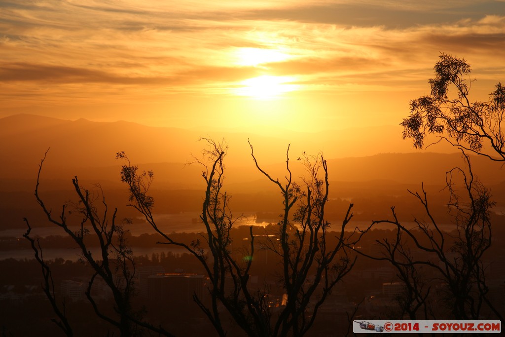 Canberra - Sunset from Mount Ainslie
Mots-clés: Ainslie AUS Australian Capital Territory Australie geo:lat=-35.27032805 geo:lon=149.15770142 geotagged Mount Ainslie sunset