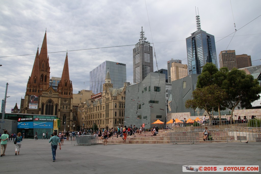 Melbourne - Federation Square
Mots-clés: AUS Australie geo:lat=-37.81828100 geo:lon=144.96794071 geotagged Southbank Victoria World Trade Centre Federation Square sunset Australian Centre for the Moving Image St Pauls Cathedral Eglise