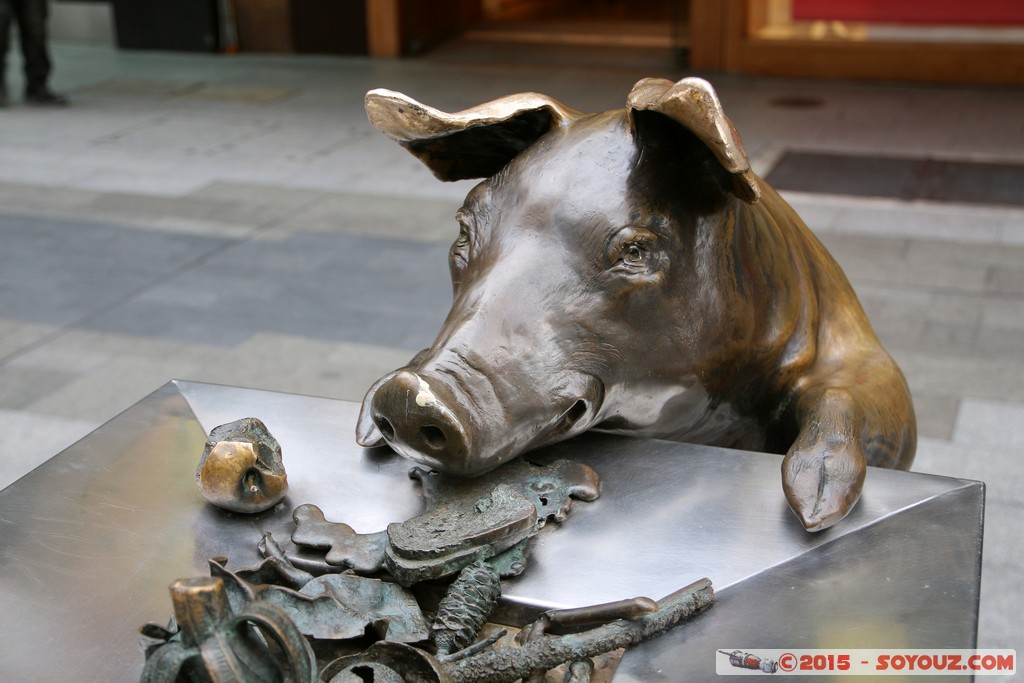 Adelaide - Rundle Mall - Pig sculpture
Mots-clés: Adelaide AUS Australie geo:lat=-34.92296453 geo:lon=138.60079721 geotagged Rundle Mall South Australia sculpture cochon
